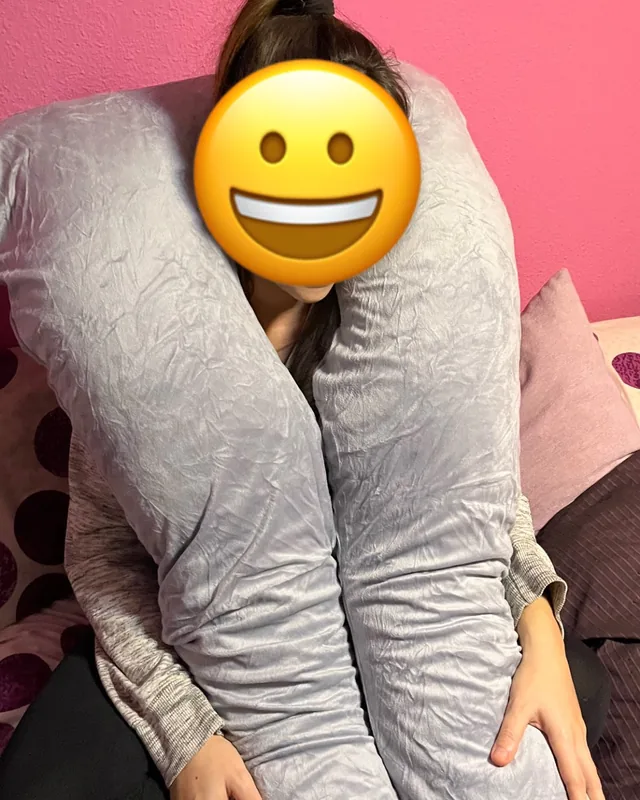 Stillkissen XXL in U-Form von Nestwiege, fotografiert von E***r, verifizierte Käuferin